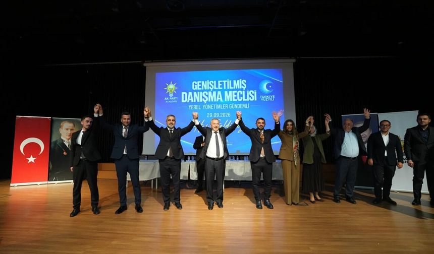 Ataşehir'de 6 CHP'li üye AKP'ye katıldı! Dikkat çeken İBB ayrıntısı