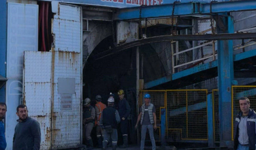 Soma'da maden ocağında göçük: Hayatını kaybeden işçilerin sayısı 5'e yükseldi