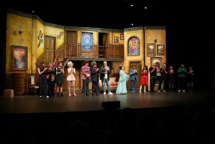 Sezonun En Kahkahalı Komedisi Sahneye Çıktı!