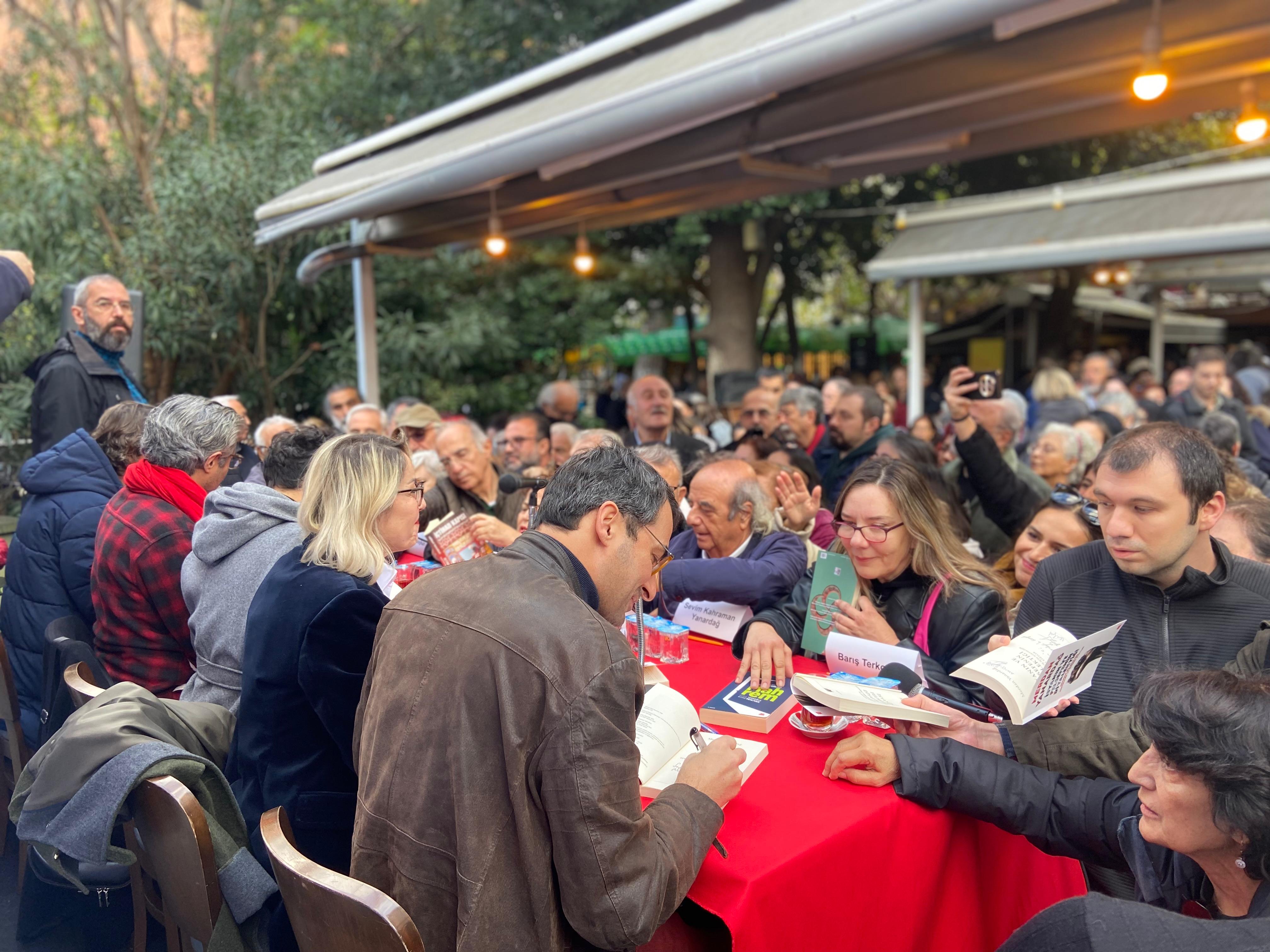 G8 D N U B3 W E A Aw Ma L