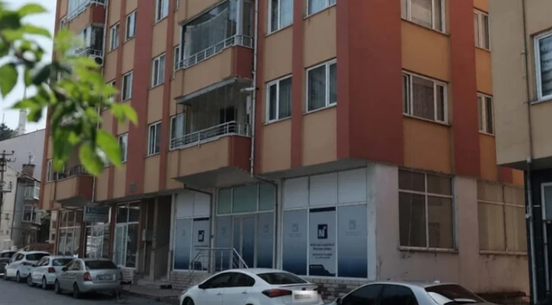 Tecavüzden kaçıp balkondan çıplak atlayan öğrenci erkek çıktı, İlahiyat hocası tutuklandı