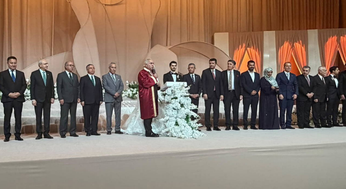 Ahmet Davutoğlu'nun oğlunu evlendirdi! Özgür Özel ve Kemal Kılıçdaroğlu selamlaşmadı