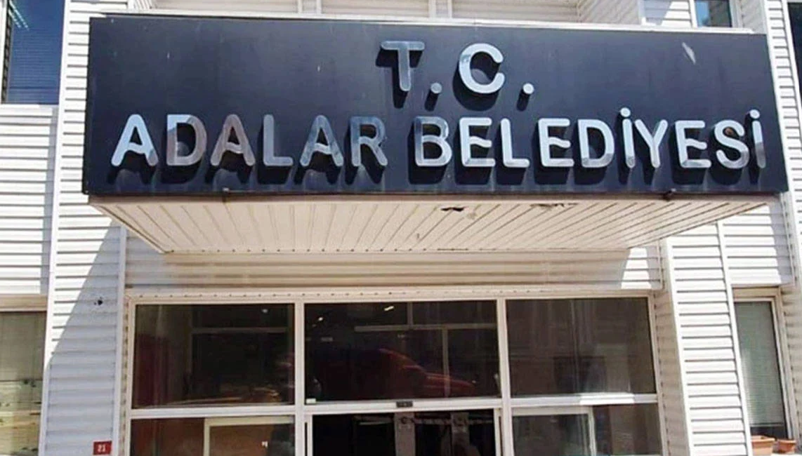 Adalar'da AKP adayına oy veren 3 CHP’li meclis üyesi için flaş gelişme