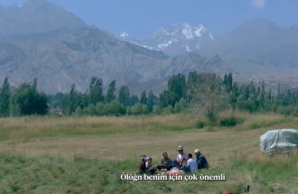 Xinjiang’da müzik, dans ve ortak duygu